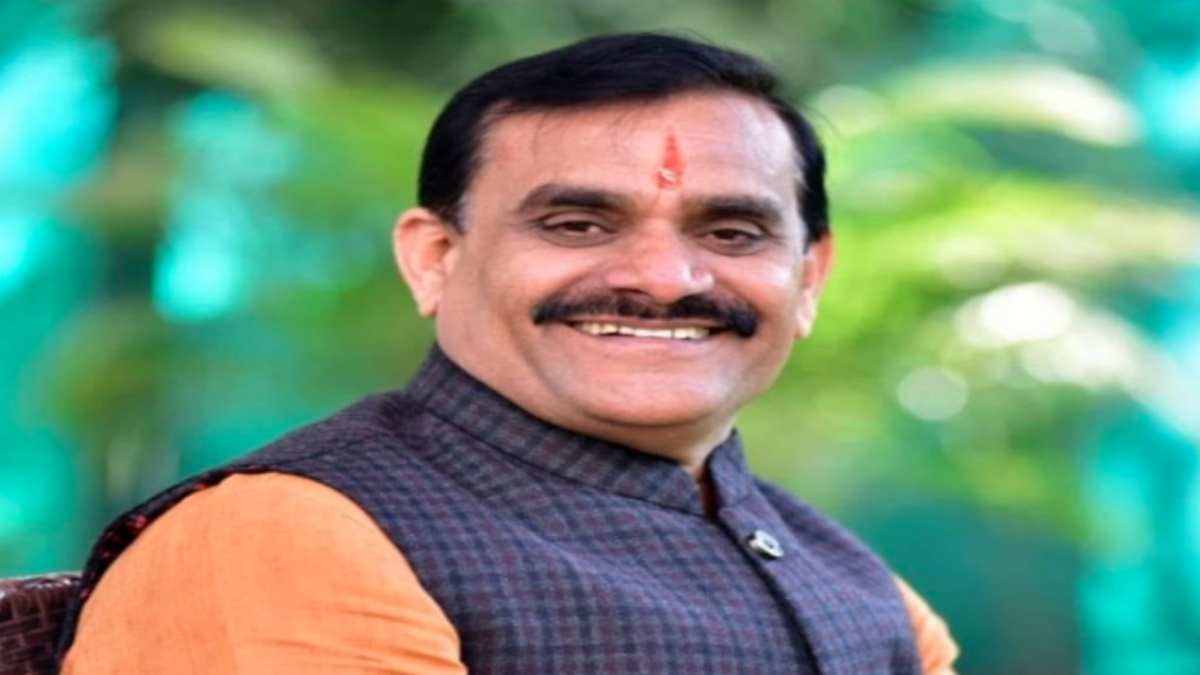 भगवान श्री कृष्ण को श्री राम मंदिर का न्योता: VD शर्मा पन्ना के जुगल किशोर मंदिर में पीले चावल देकर करेंगे आमंत्रित, विधि विधान से पूजन कर देंगे निमंत्रण पत्र