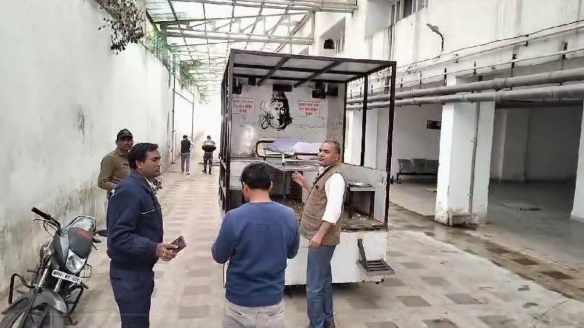 कपड़े सुखाने की रस्सी बनी फांसी का फंदा: छत पर खेलने के दौरान हुआ हादसा, फांसी लगने से युवक की मौत
