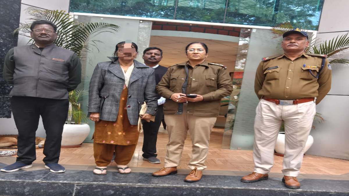 डिप्टी सीएम के बंगले पहुंची महिला बोलीः मुझे पीएम मोदी और अमित शाह ने विधायक नियुक्ति किया है, फिर…