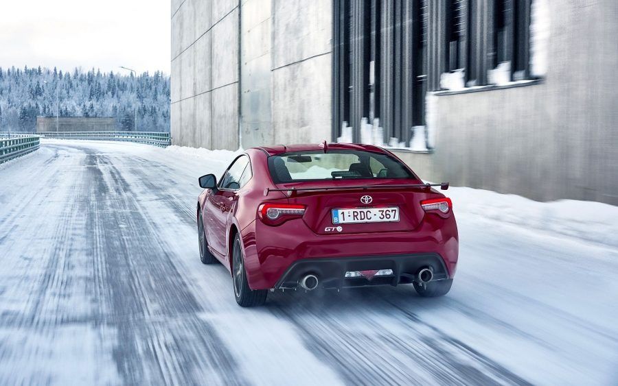 Car Mileage in Winter: ठंड के मौसम में कार की माइलेज हो जाती है कम, ऐसे रखें कार का ख्याल