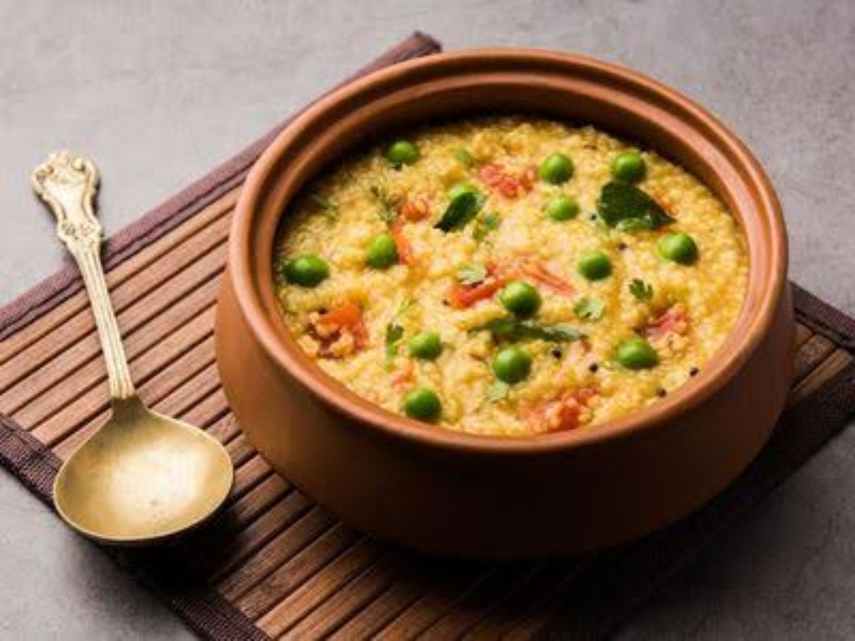 Makar Sankranti Khichdi Recipe: संक्रांति पर इस विधि से बनाएं खिचड़ी, सभी को आएगी पसंद