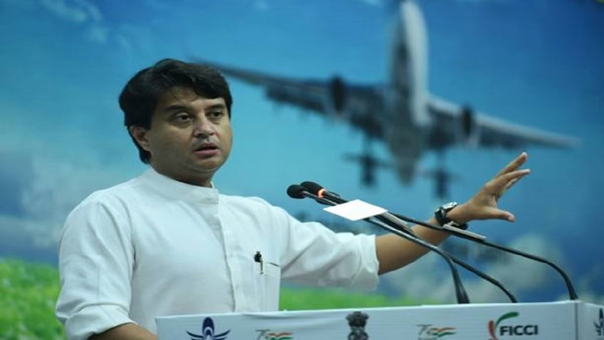 केंद्रीय मंत्री सिंधिया ने दी चंबल को हवाई सेवा की सौगात, अयोध्या-दिल्ली और बेंगलुरु के लिए आज शुरू होगी ये फ्लाइट