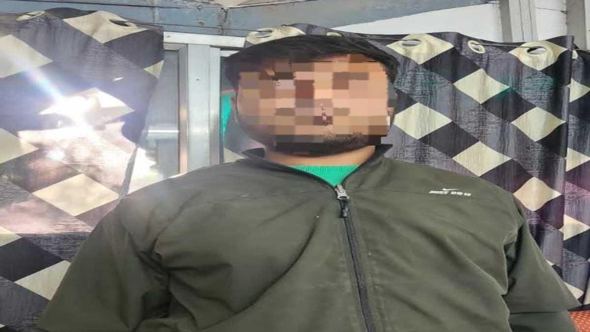 जिस थाली में खाया उसी में किया छेद: मालिक की कार चुराकर कर रहा था ऐश, ड्राइवर हुआ गिरफ्तार