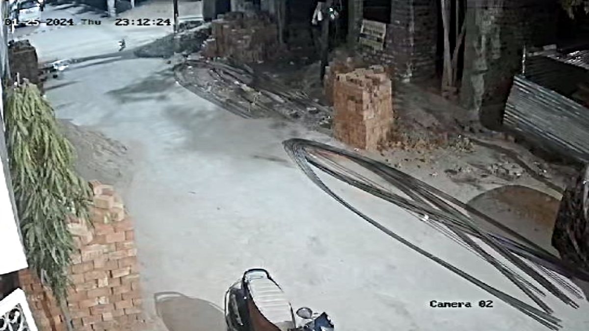 फिर CCTV में कैद हुआ तेंदुआ, मूवमेंट से लोगों में दहशत, वन विभाग नहीं कर पा रही सर्चिंग