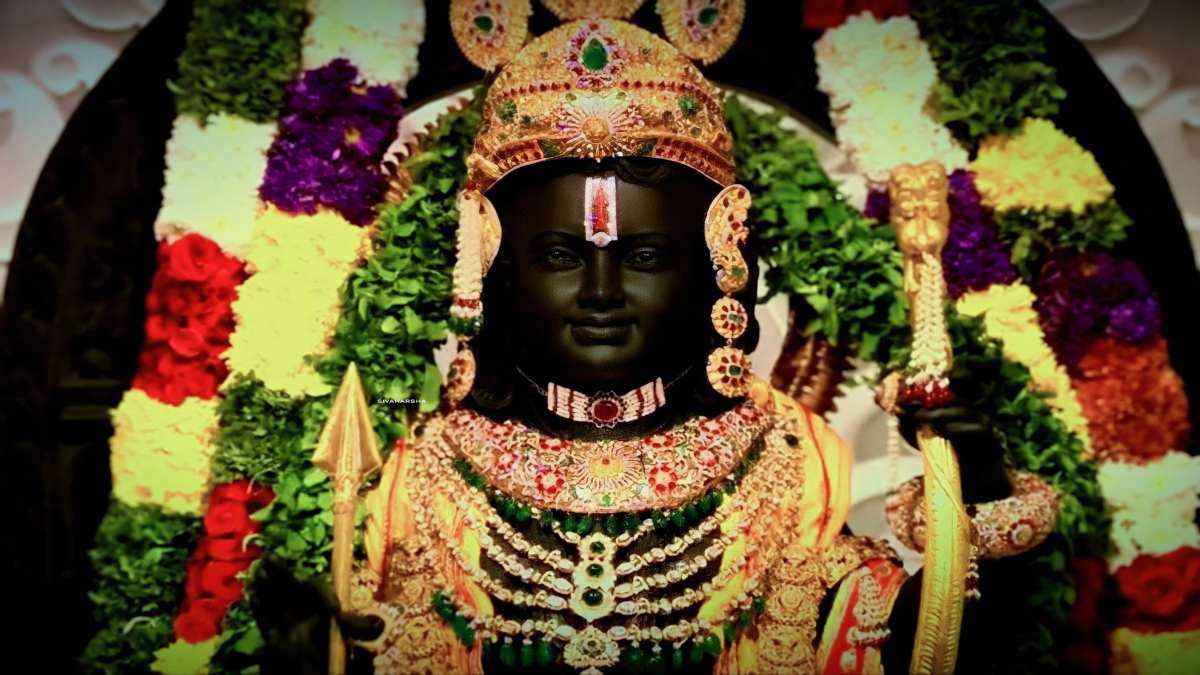 Ayodhya Ram Mandir Pran Pratishtha: राम मंदिर की प्राण प्रतिष्ठा पूरी, PHOTOS में देखें अयोध्या की अद्भुत छटा