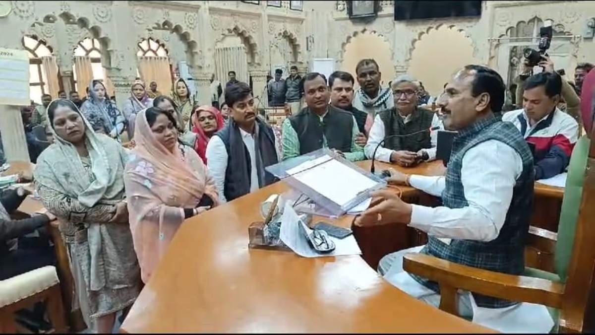 जुगाड़ लगाकर बड़ा पद हासिल करने वालों को झटका: अधिकारियों को मूल पद पर तैनात करने के आदेश, जानिए क्या है मामला