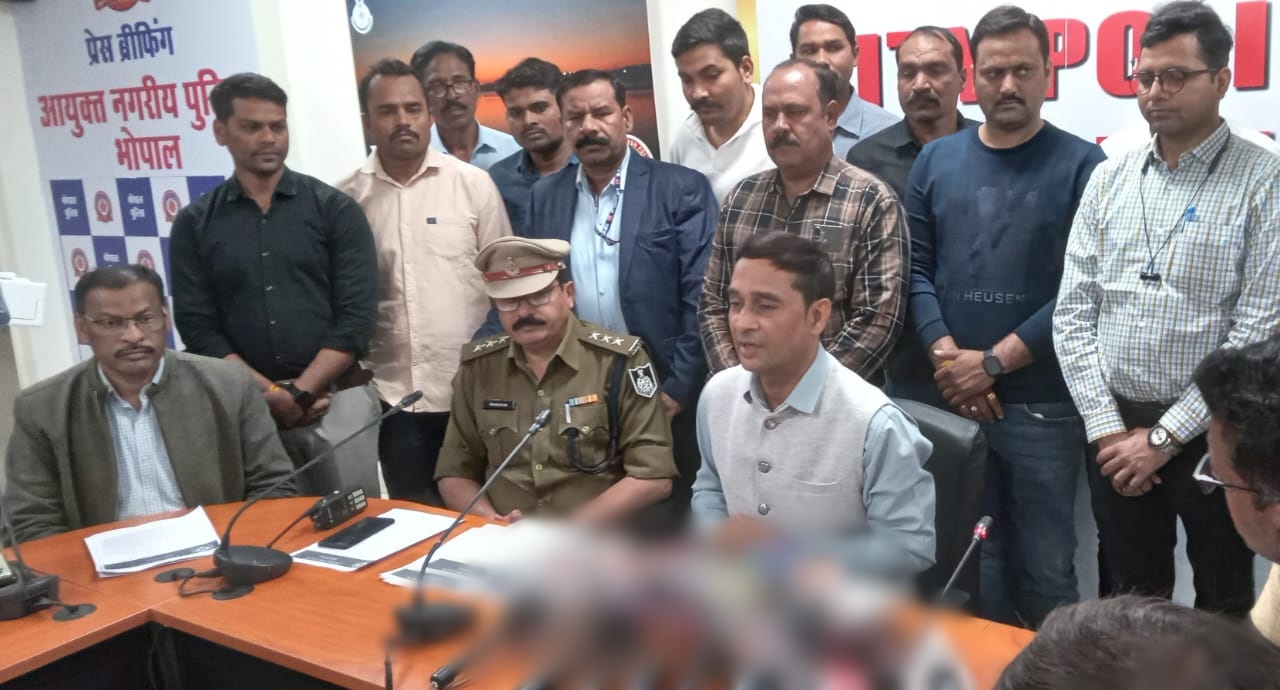 MP में करोड़ों की जमीन का घोटाला करने वाला राजस्थान से गिरफ्तार: 4 सालों से थी तलाश, छिपने के लिए कभी खाटू श्याम तो कभी किसी मंदिर का लेता था सहारा