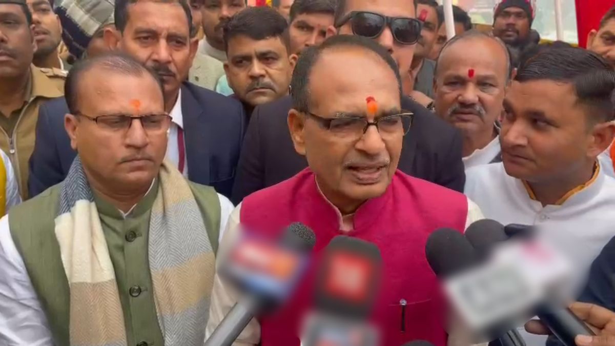 ओरछा पहुंचे पूर्व सीएम शिवराज, बोले- यह मंदिर भगवान राम का नहीं राष्ट्र का भी मंदिर है