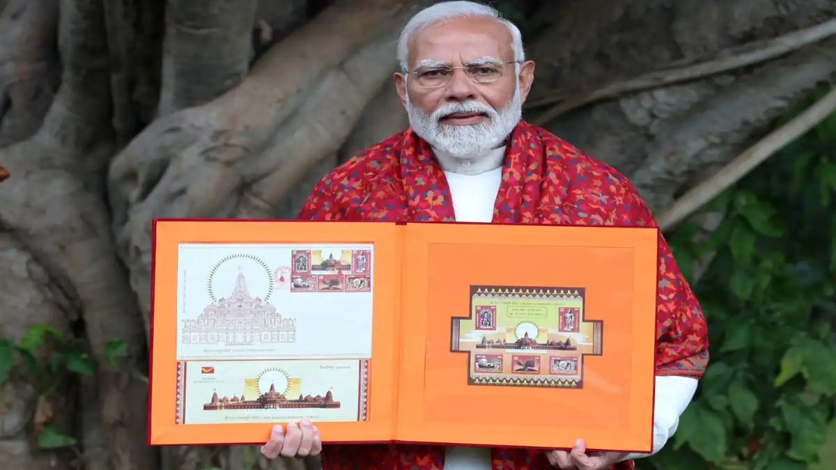 Ram Mandir : प्रधानमंत्री मोदी ने राम मंदिर पर जारी किया डाक टिकट, कहा- रामायण ‘प्रेम की जीत’ का देता है संदेश