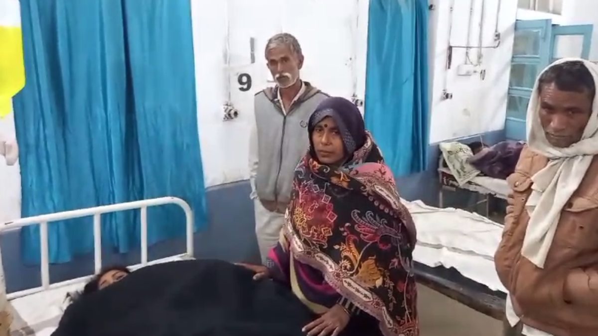 चौकी में हंगामा: पुलिस अधिकारी से बहस के बाद बेहोश हुई महिला, जानें क्या है मामला…?