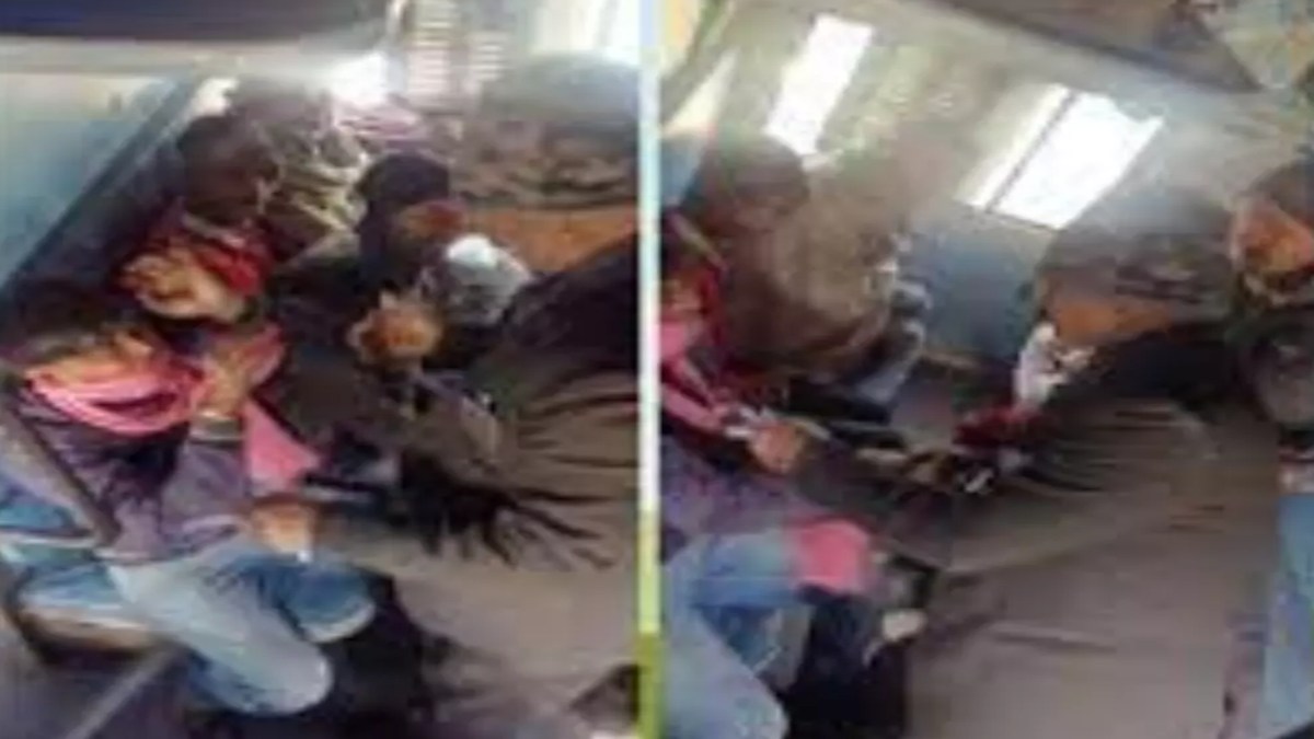 यात्री की पिटाई करने वाले TTE सस्पेंड, Video वायरल होते ही रेलवे प्रशासन ने की कार्रवाई