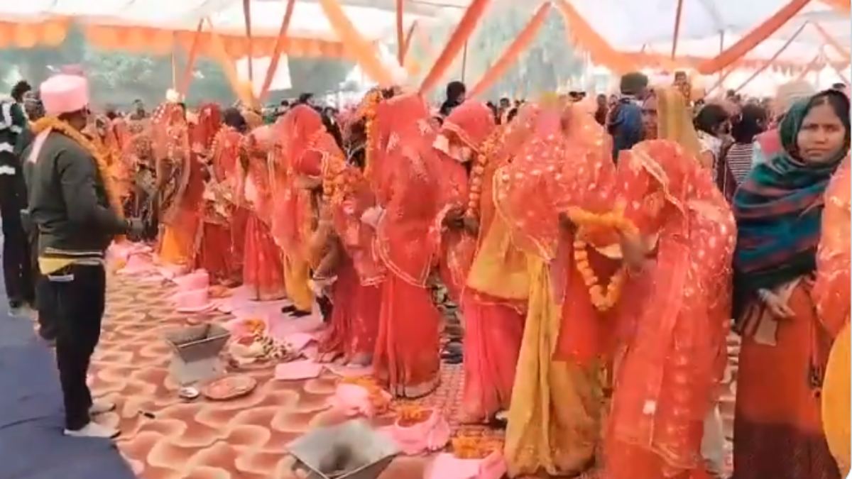 CM सामूहिक विवाह योजना में बड़ी धांधली, दुल्हनों ने खुद ही अपने गले पर डाली जयमाला, बिना दूल्हों के रचाई शादी, देखें Video