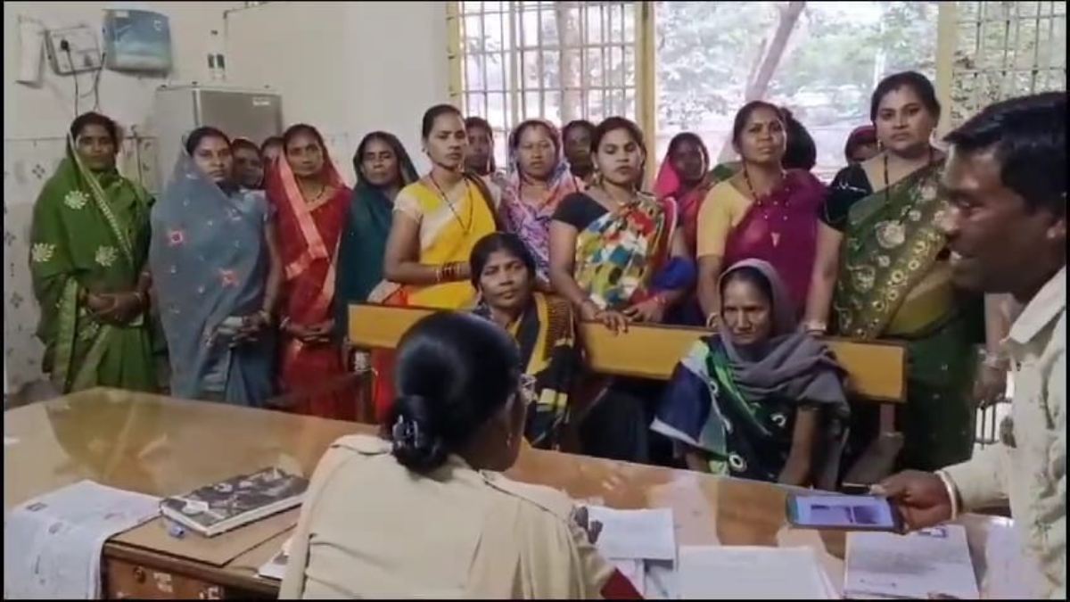 NGO पर धोखाधड़ी का आरोप, महिलाओं ने कहा- काम देने के नाम पर समूह का गठन कर ठगे लाखों रुपये
