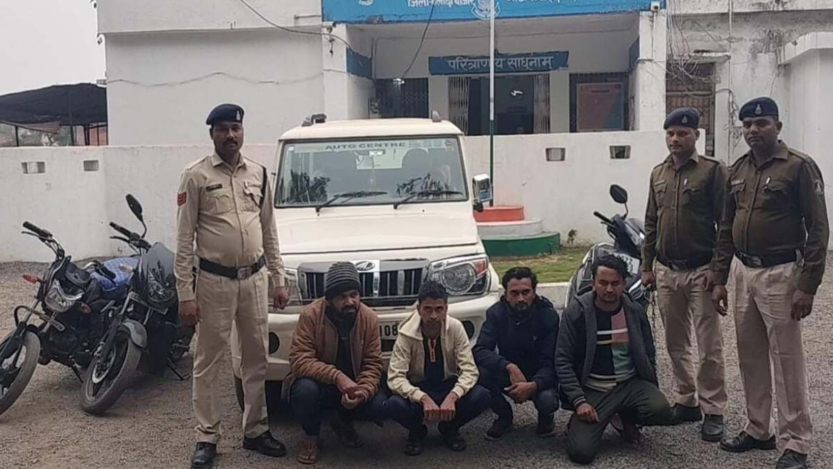 CG CRIME NEWS : शख्स से मारपीट कर उतारा मौत के घाट, फिर एक्सीडेंट का दिया रूप, पुलिस ने 4 आरोपियों को किया गिरफ्तार