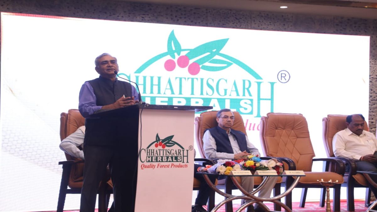 छत्तीसगढ़ हर्बल्स की आयुर्वेदिक दवाइयां बेहद असरकारक, विशेषज्ञों ने कहा- प्रदेश भर में हो प्रचार प्रसार