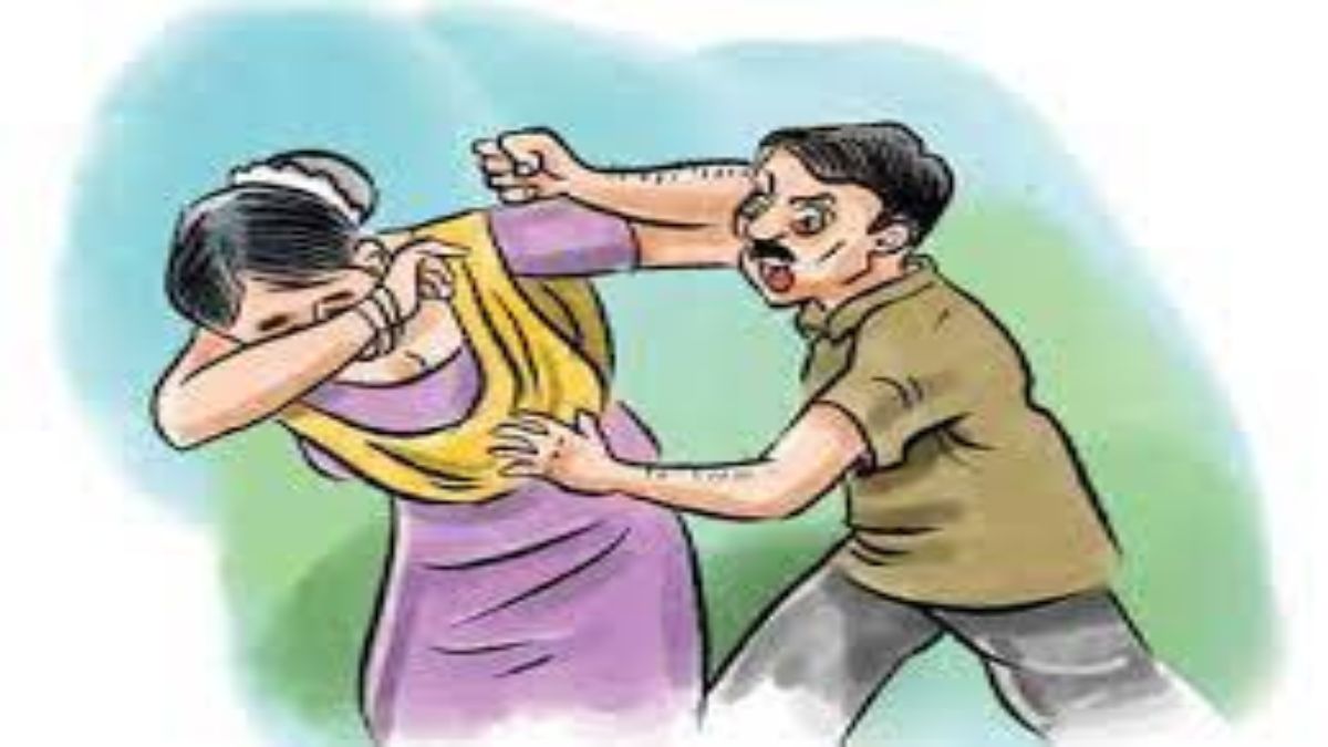 ‘मुझे एक खून माफ है…’, रिटायर्ड आर्मी के जवान ने पत्नी और दिव्यांग बच्ची की सरेआम की पिटाई, FIR दर्ज