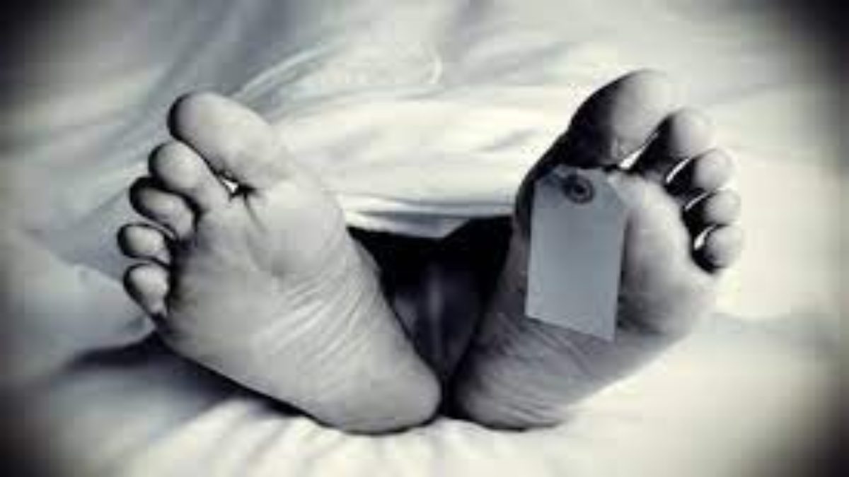 ठेका कंपनी की लापरवाही: सिर पर लोहा गिरने से मजदूर की दर्दनाक मौत, बिना सुरक्षा उपकरण के कर रहा था काम,