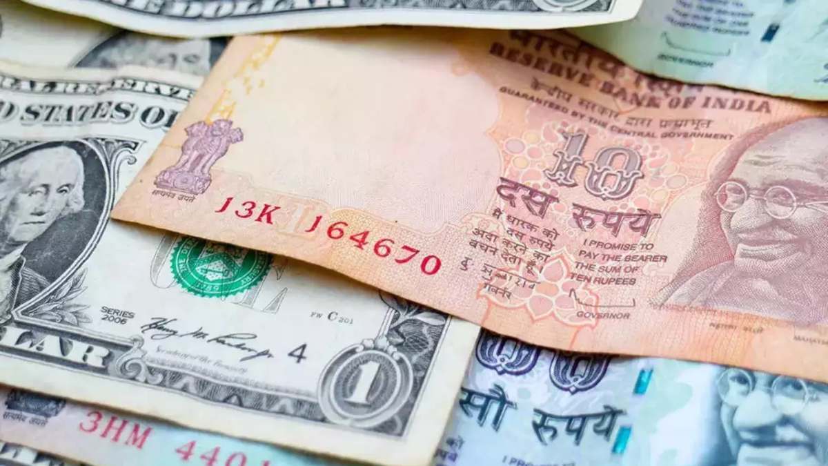 Dollar vs Rupee Price Today: भारतीय करेंसी ने डॉलर को पछाड़ा, जानिए कितना उछला रुपया ?