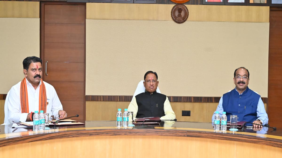 CG BREAKING : साय कैबिनेट की बैठक शुरू, कई गारंटियों पर लग सकती है मुहर