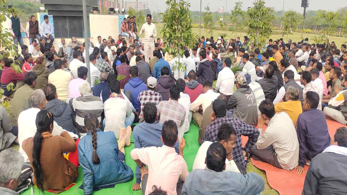 36 साल से इंतजार, अब आर या पार के मूड में लघु वनोपज प्रबंधक संघ, 6 फरवरी से अनिश्चितकालीन हड़ताल