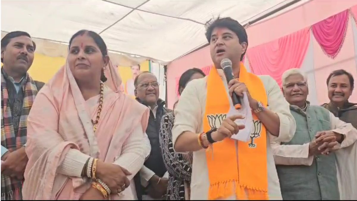ये क्या बोल गए सिंधिया ? कृषि मंत्री को कहा- कैसे कांग्रेस छोड़कर भाजपा का दामन थामा