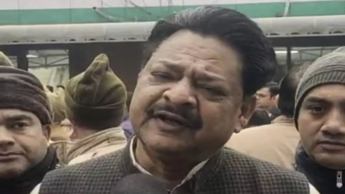 Big News : सपा नेता मुकेश सिद्धार्थ दिल्ली से गिरफ्तार, योगी के मंत्री को जिंदा जलाने की दी थी धमकी