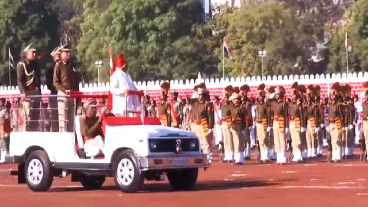 Republic Day 2024: राज्यपाल मंगू भाई पटेल ने किया ध्वजारोहण, परेड की ली सलामी, दी शुभकामनाएं