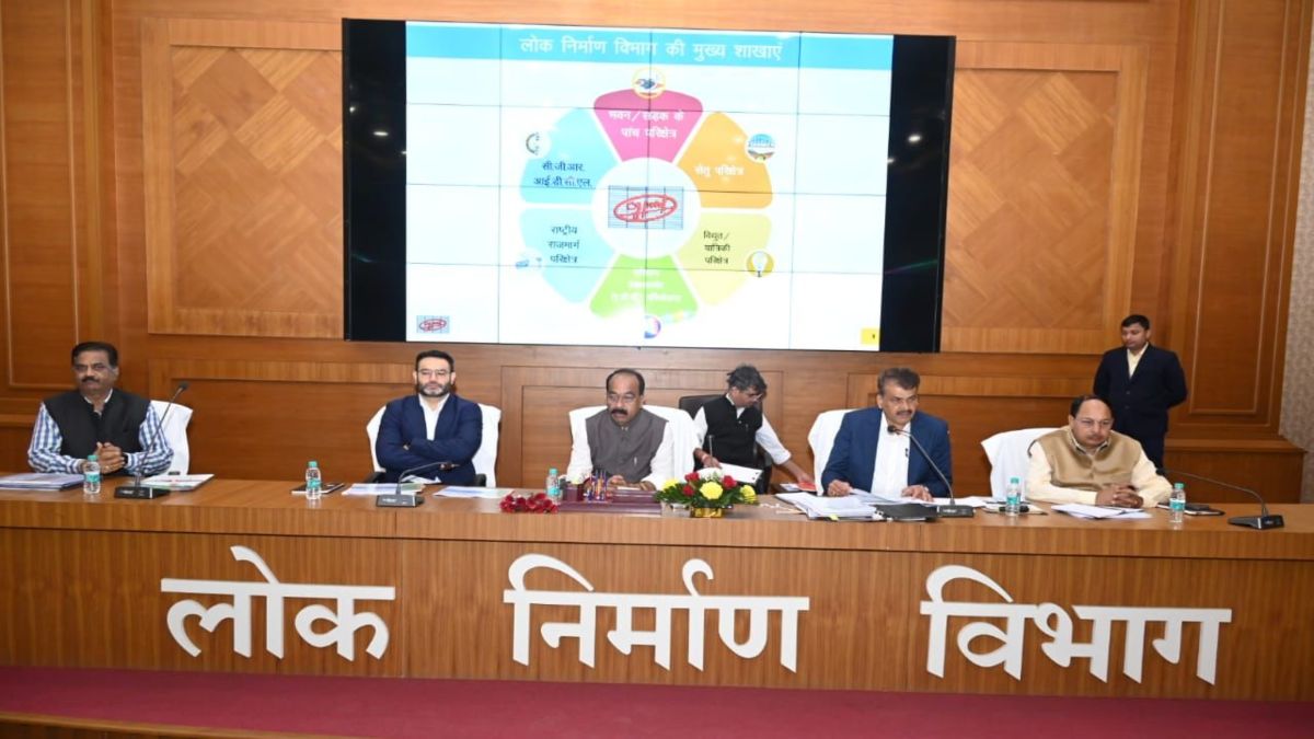 डिप्टी सीएम अरुण साव ने ली लोक निर्माण विभाग की समीक्षा बैठक, निर्माणकार्यों को समय पर पूरा करने के दिए निर्देश …