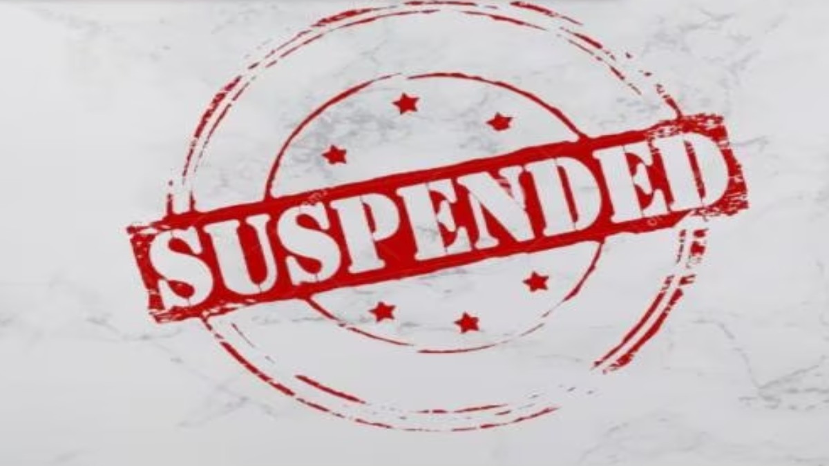 गरीब रथ में शराब पीने के बाद रेल कर्मचारी ने बुलाई लड़की, तीन कर्मियों के बाद शिकायतकर्ता भी निलंबित, जानिए क्या है पूरा मामला