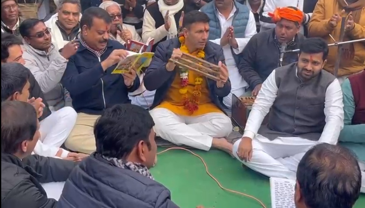 मध्य प्रदेश की अयोध्या पहुंचे जीतू पटवारी: मंदिर में गाया भजन, नेता प्रतिपक्ष बोले- हम सब अयोध्या जाएंगे