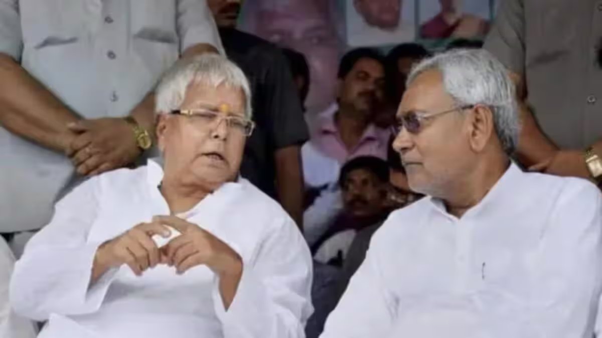 बिहार के सियासी उठापटक का आज होगा दी एंड ! बैठकों का चलेगा दौर, नीतीश कुमार ने नहीं उठाया लालू यादव का फोन