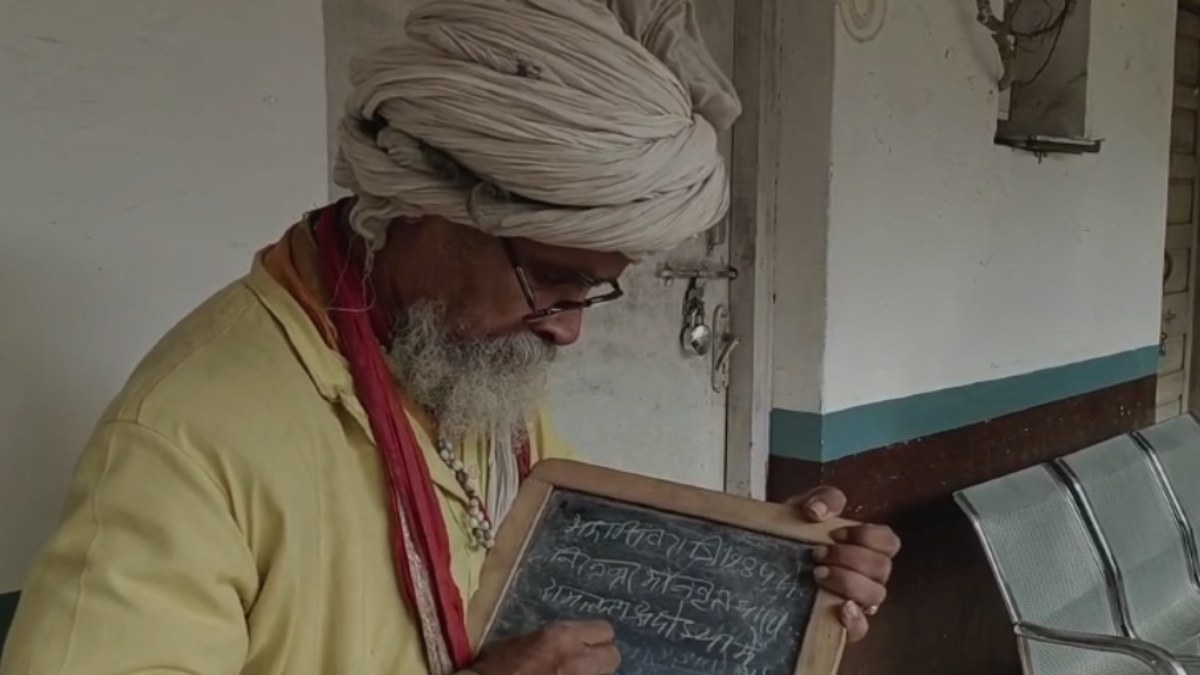 श्रीराम मंदिर लिए त्याग रखा अन्न: MP के मौनी बाबा ने 44 सालों से नहीं किया भोजन, धारण किया मौन व्रत और चप्पल पहनना भी छोड़ा