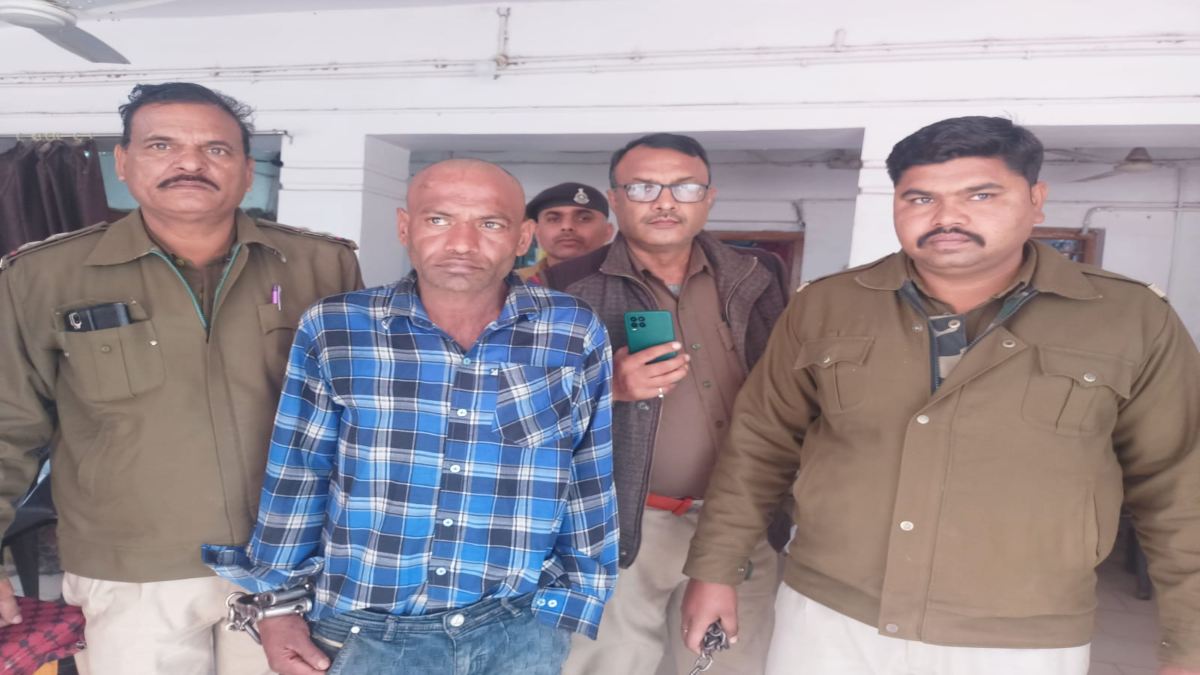 एक्सीडेंट की झूठी कहानी: चिमटे से पीट-पीटकर बेटे ने की मां की हत्या, पीएम रिपोर्ट से खुला राज