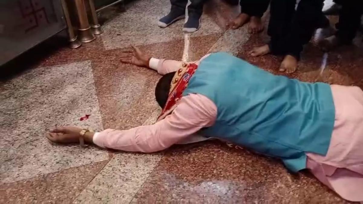 हनुमान की शरण में कैबिनेट मंत्री राकेश शुक्ला, विकास कार्यों को लेकर बताई अपनी प्राथमिकता