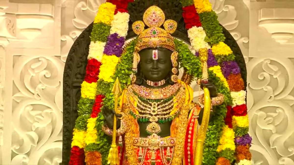 VIDEO: भगवान राम की पहली झलक आई सामने, रामलला के पहले कीजिए दर्शन