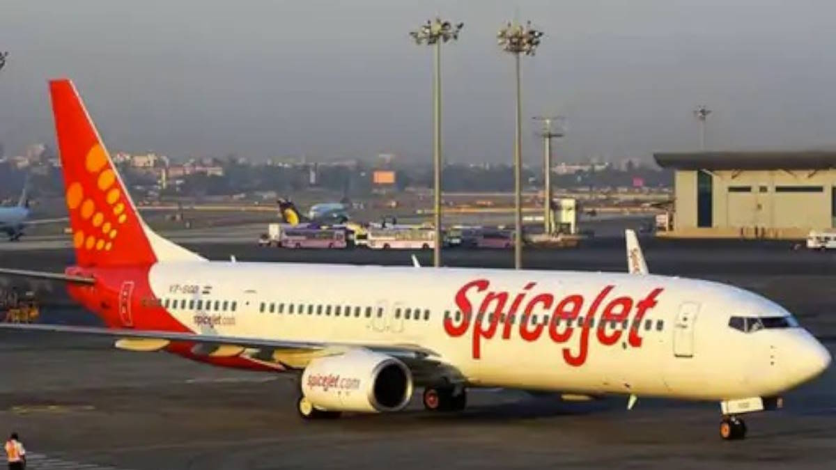 High Court order to SpiceJet : स्पाइसजेट को हाईकोर्ट ने दिया सख्त आदेश, नहीं मानने पर परिचालन पर लगा देंगे रोक…