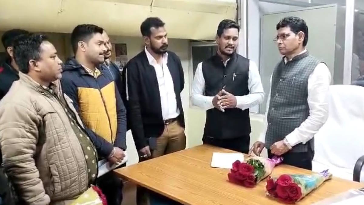 छत्तीसगढ़ के लिए नई खेल नीति के साथ खेल अलंकरण समारोह आयोजित करने की मांग, खिलाड़ियों ने खेल मंत्री को सौंपा ज्ञापन