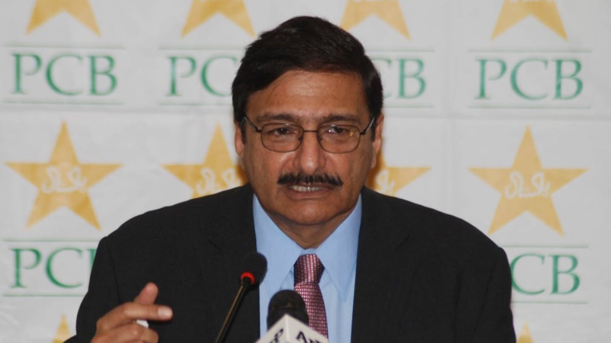 पाकिस्तान क्रिकेट बोर्ड चेयरमैन जाका अशरफ ने छोड़ा पद, सरकार के हस्ताक्षेप के बाद लेना पड़ा कड़ा फैसला