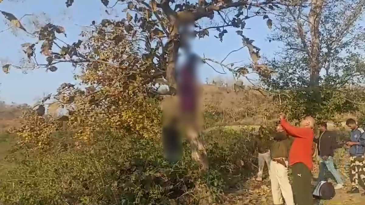 हत्या या आत्महत्या: युवक-युवती का पेड़ पर लटका मिला शव, पुलिस ने जताई ये आशंका
