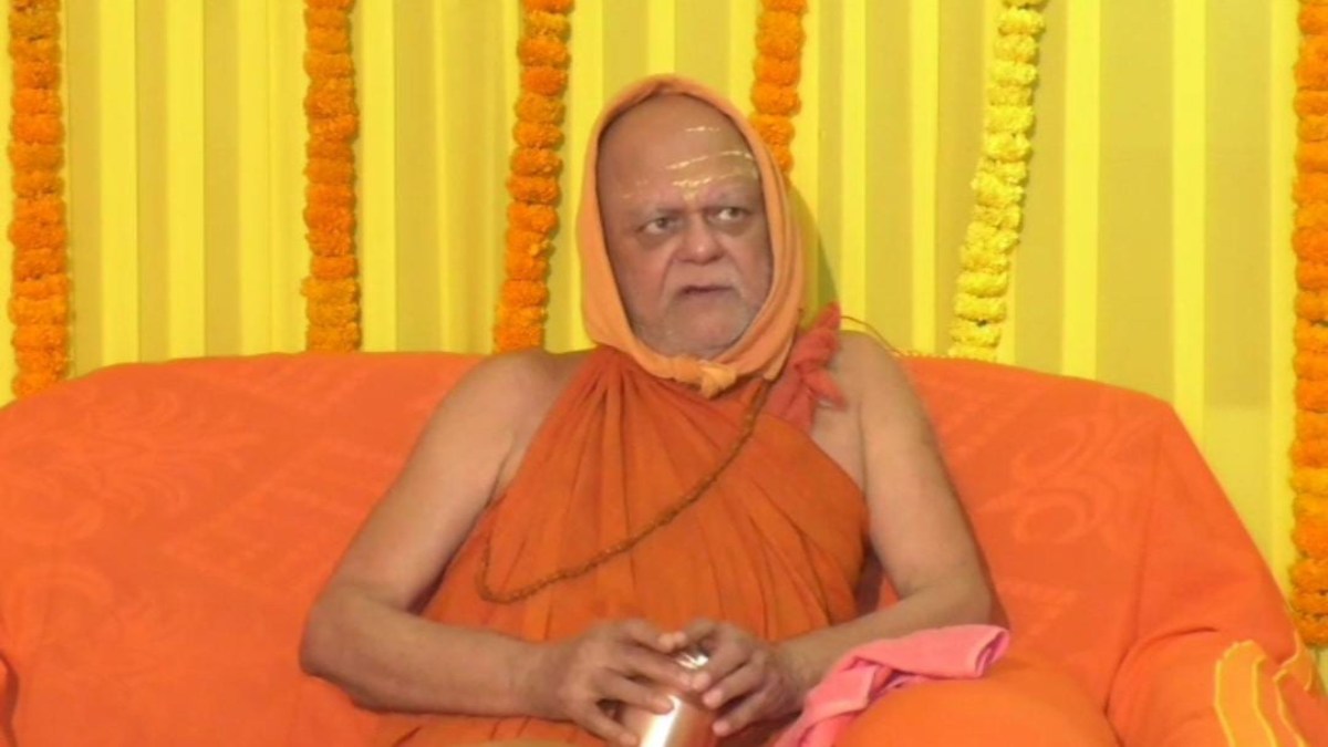 सरकार के धर्मांतरण कानून पर शंकराचार्य निश्चलानंद सरस्वती का बड़ा बयान, कहा- यदि हिंदू परिवार दान करे, तो नहीं हो सकता धर्मांतरण …