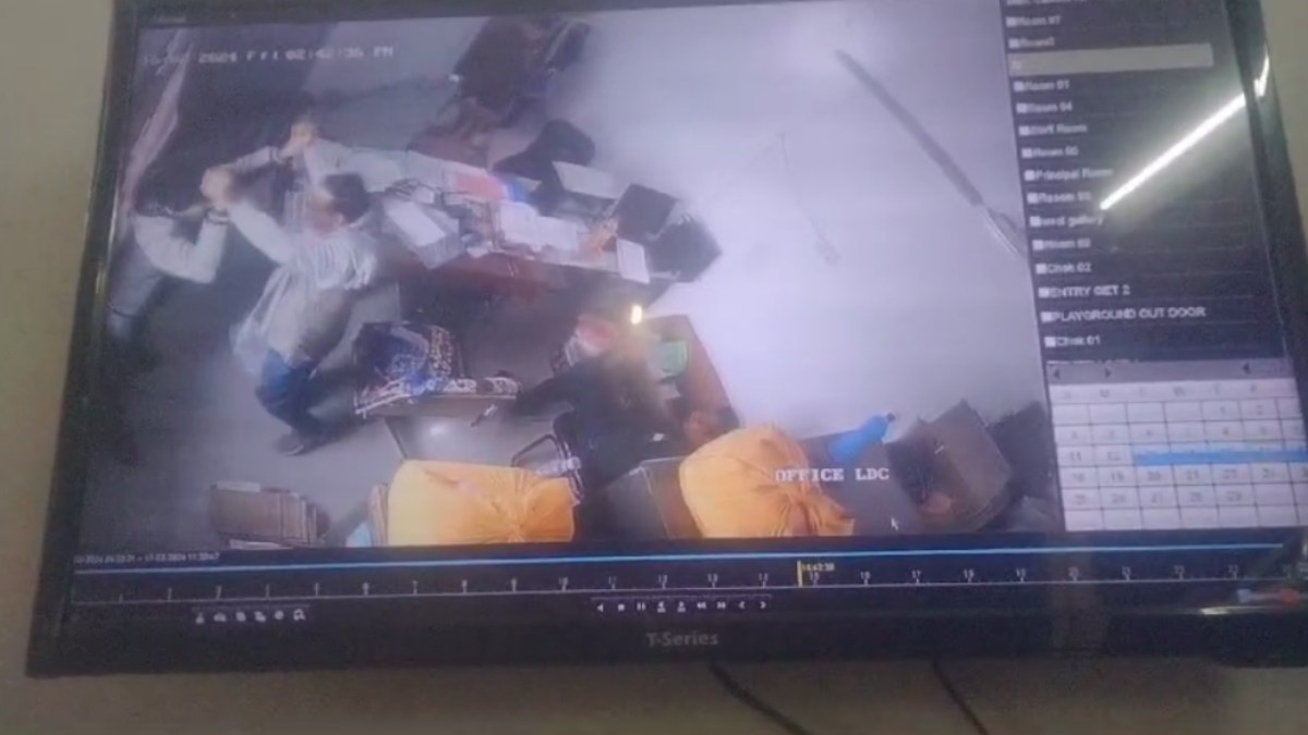 शिक्षकों ने लिपिक के साथ की मारपीट: शराब के नशे में जमकर पीटा, VIDEO वायरल