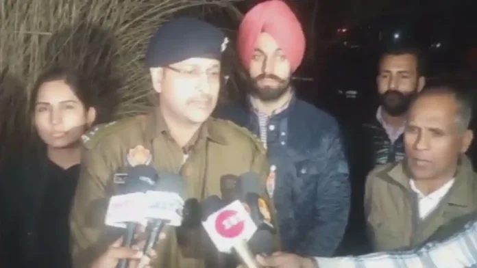 मोहाली में एनकाऊंटर, पुलिस मुठभेड़ में एक गैंगस्टर घायल, हुआ गिरफ्तार, दूसरा फरार