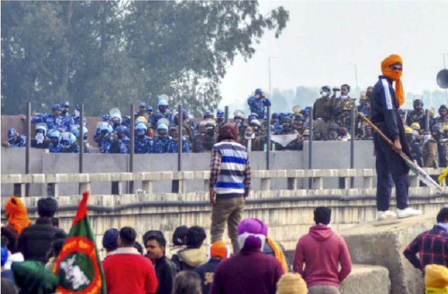 किसानों ने 29 फरवरी तक दिल्ली कूच टालने का किया ऐलान , आज निकालेंगे कैंडल मार्च