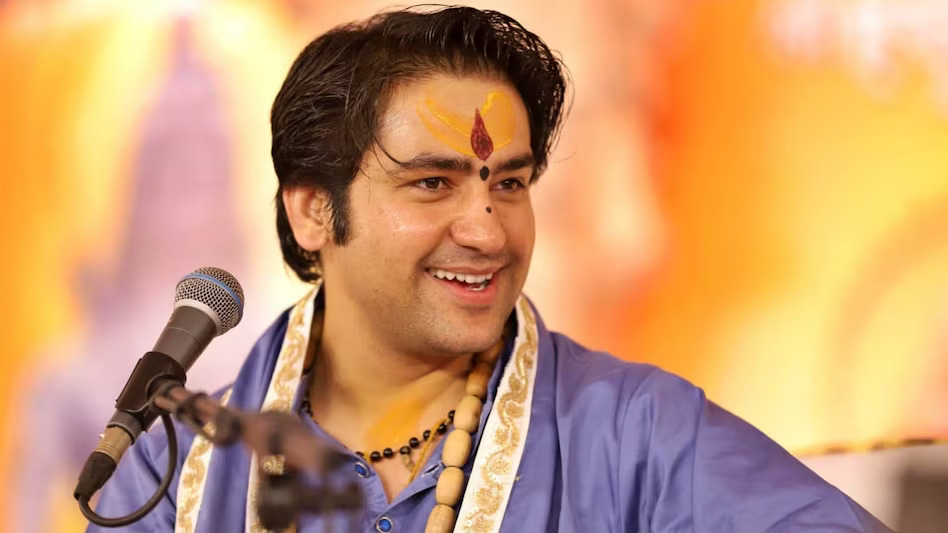 बाबा बागेश्वर की कथा के पंडाल में भरा पानी