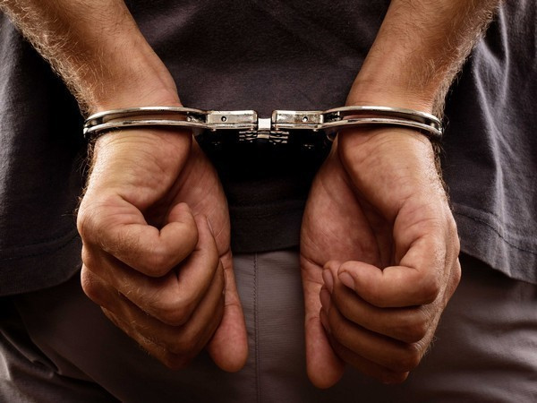सीबीआई ने दिल्ली पुलिस सब-इंस्पेक्टर को रिश्वत लेते किया गिरफ्तार