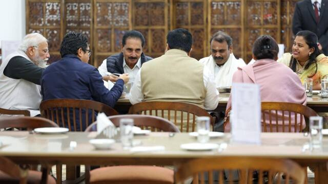 पीएम मोदी ने सांसदों से कहा – ‘चलिए आज मैं आपको एक सजा सुनाता हूं’