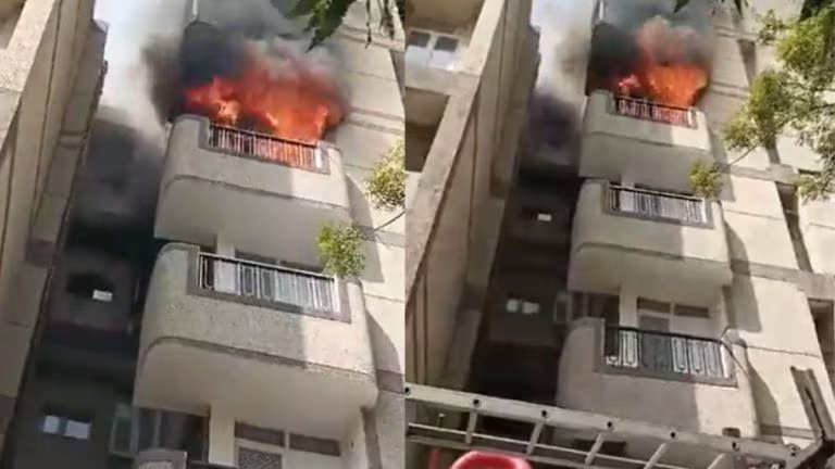 दिल्ली द्वारका में आवासीय अपार्टमेंट में लगी भीषण आग