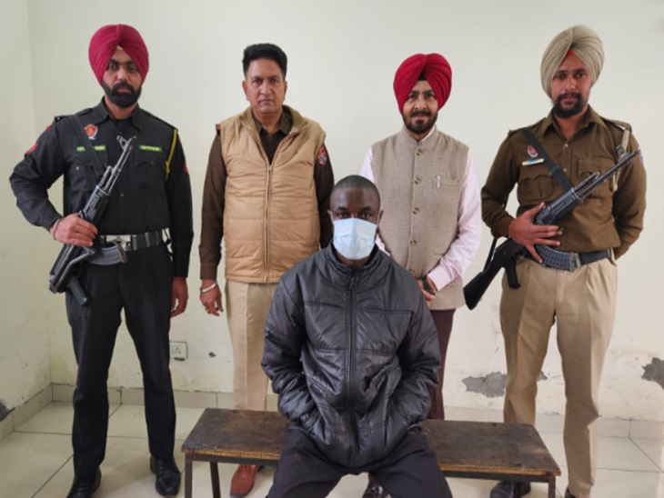 लुधियाना STF ने आइस ड्रग सहित दबोचा अफ्रीकी नागरिक, 10 साल पहले पत्नी का इलाज करवाने आया था भारत