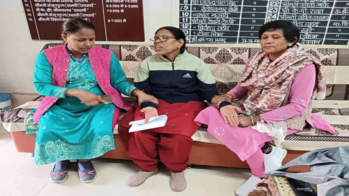 लोकायुक्त की बड़ी कार्रवाई, 10 हजार की रिश्वत लेते महिला अधिकारी को रंगे हाथ पकड़ा