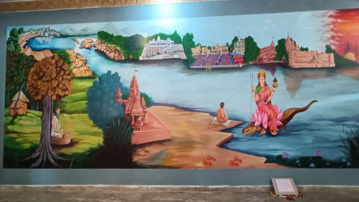 Narmada Jayanti: मनमोहक कलाकृति की प्रदर्शनी, पेंटिंग में दर्शाया मां नर्मदा के उद्यम स्थल से लेकर गुजरात तक का सफर